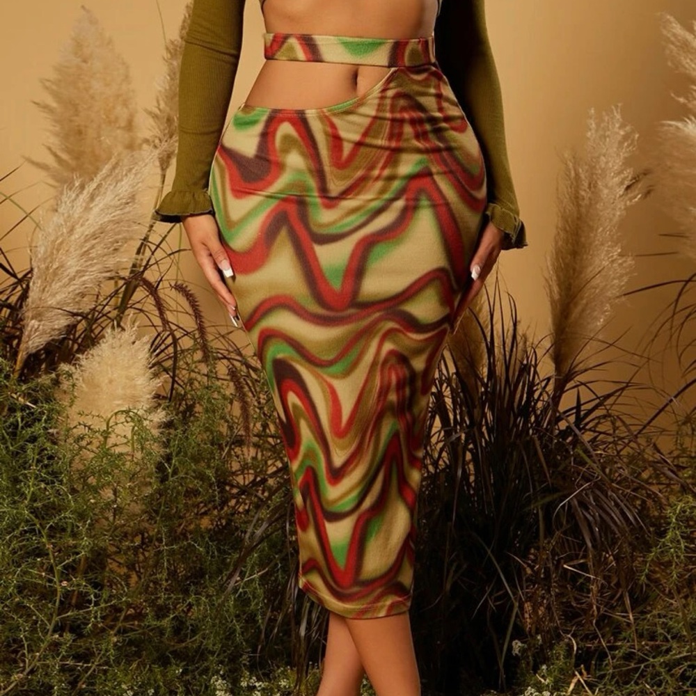 Print Cut Out Pencil Skirt